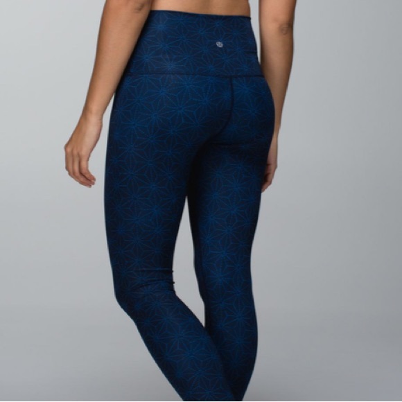 Lululemon Wunder Under Exploded Sashico Star Inkwell Rugged Size 8 - Picture 2 of 9